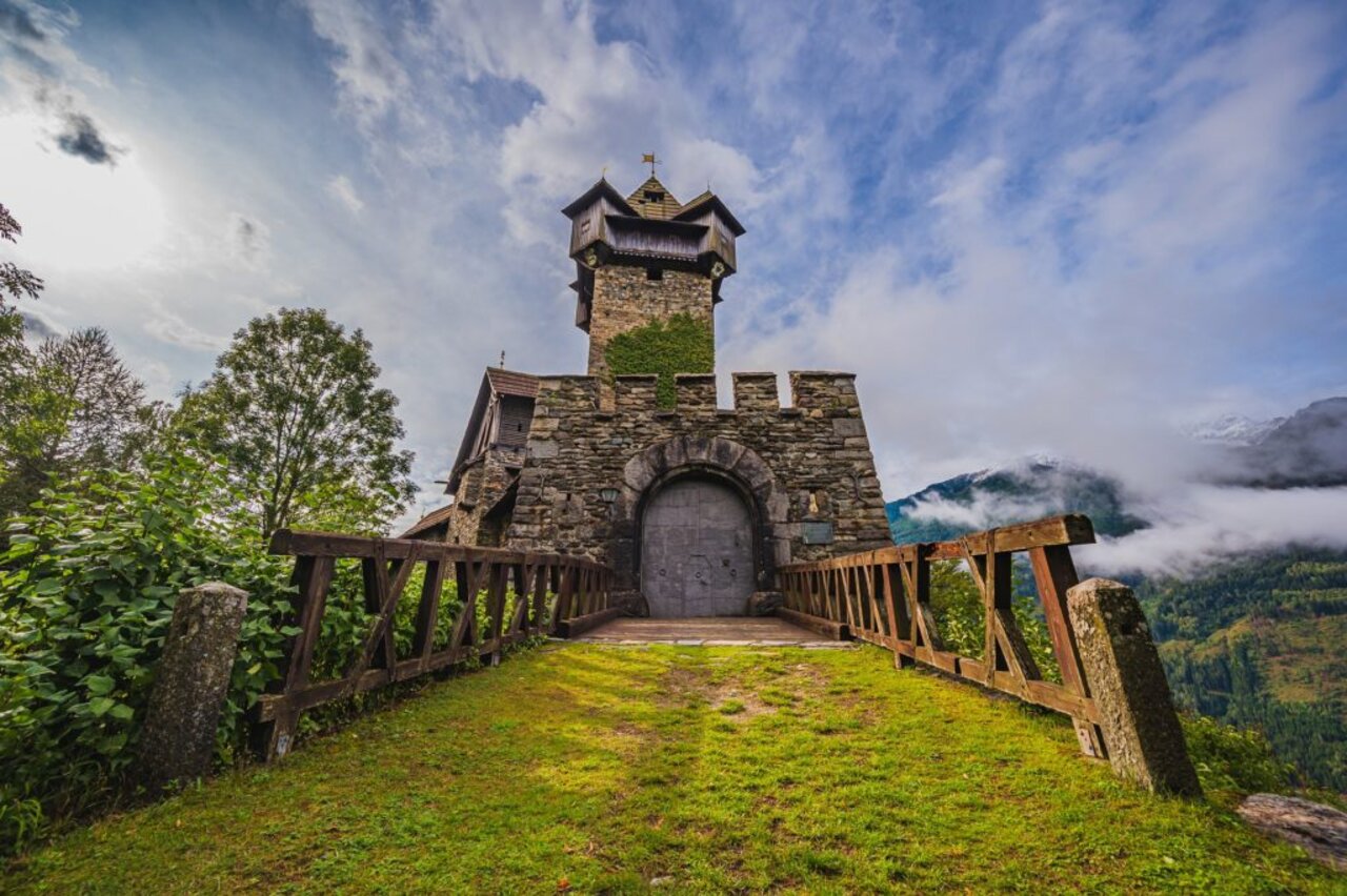 Burg Falkenstein